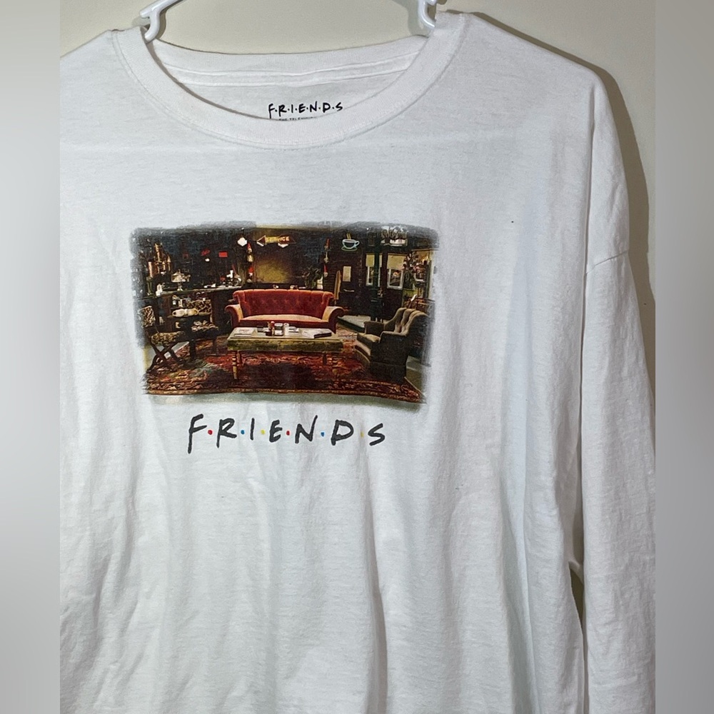 Friends Sitcom T-shirt Women’s White XL Central Perk T-shirt long sleeve crop‎